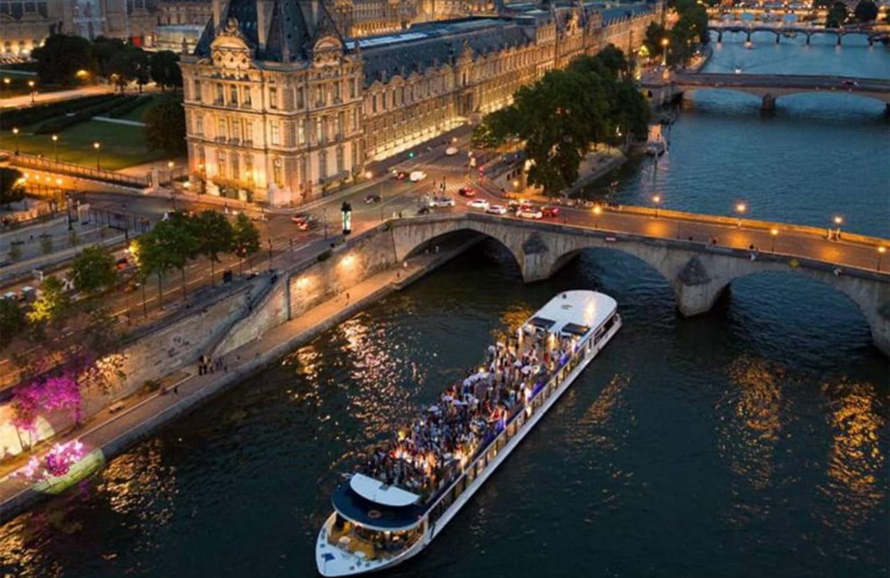 Cruise Louvre view